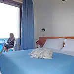 Paloma Front Chiringuitos Time מלון רימיני