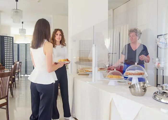 Paloma Front Chiringuitos Time 호텔 3*