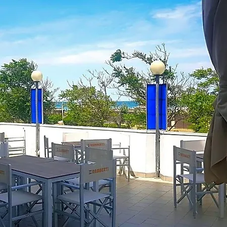 Hotel Paloma Front Chiringuitos Time