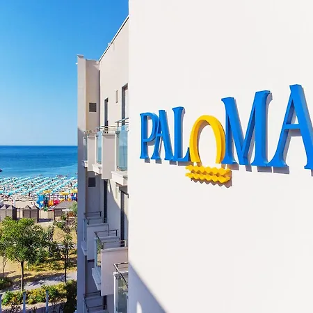 Hotel Paloma Front Chiringuitos Time