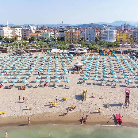 Paloma Front Chiringuitos Time Rimini